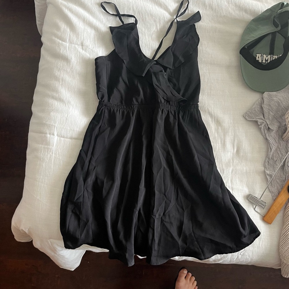 BCBGeneration Black, Ruffled Mini Dress ✨ Size S - Picture 2 of 7